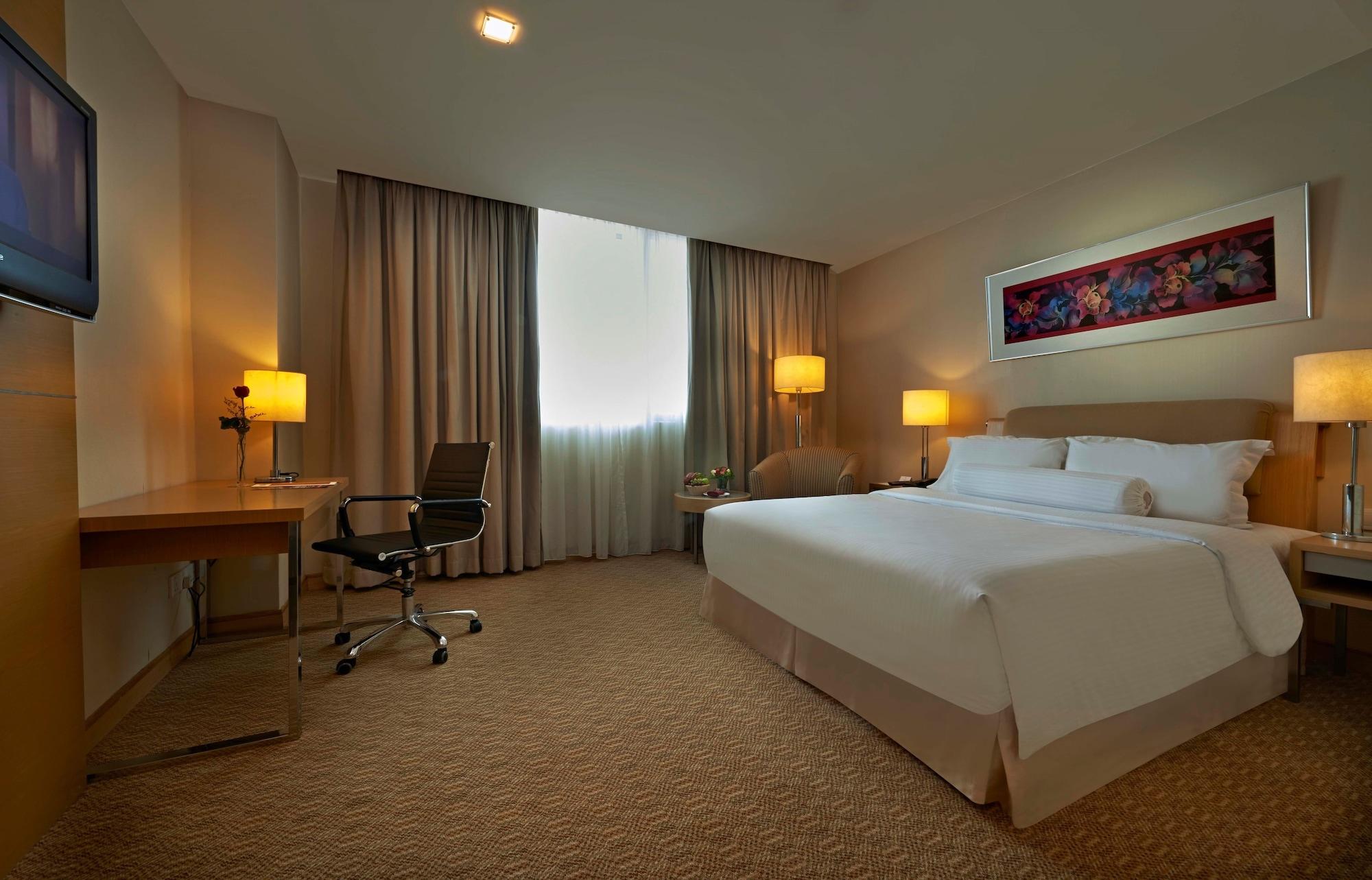รอยัล ชูลัน เดอะ เคิร์ฟ Hotel เปอตาลิงจายา ภายนอก รูปภาพ
