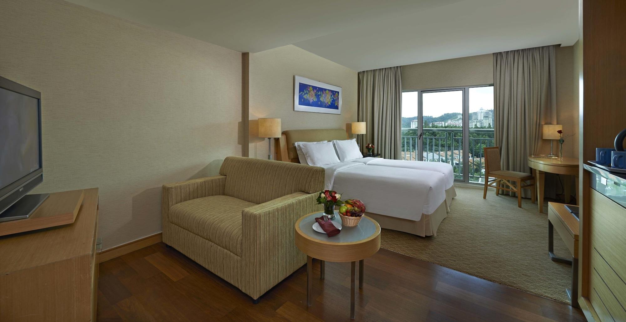 รอยัล ชูลัน เดอะ เคิร์ฟ Hotel เปอตาลิงจายา ภายนอก รูปภาพ